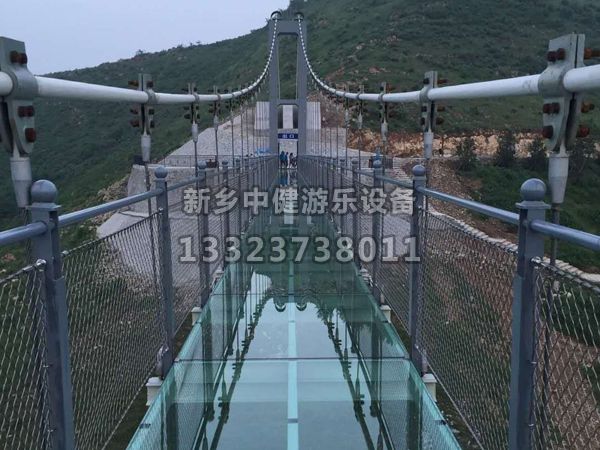 玻璃吊橋施工為景區(qū)帶來了哪些亮點(diǎn)？